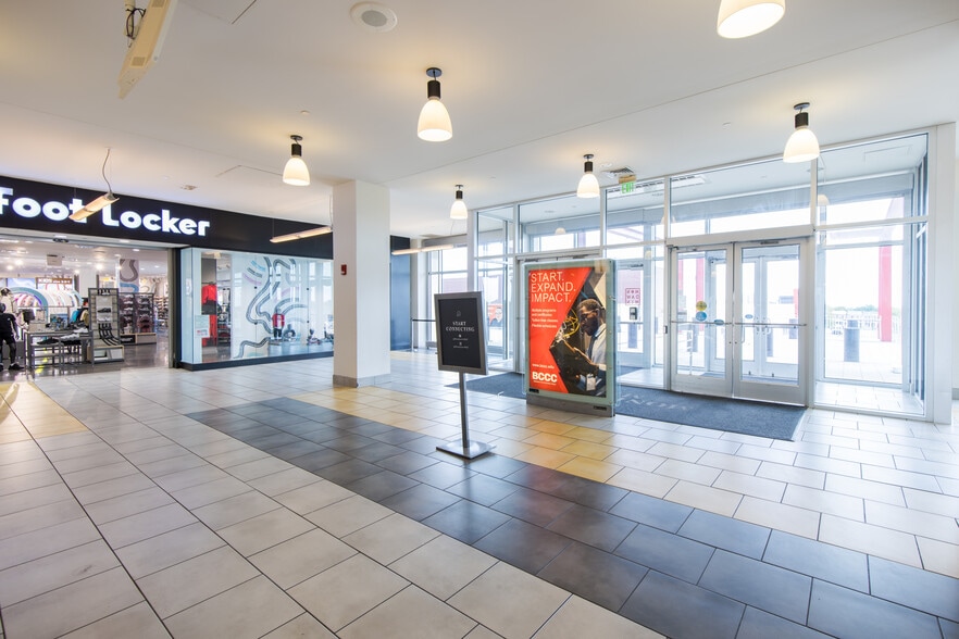 More Photos Of 2301-2401 Liberty Heights Ave, Baltimore Unknown For Lease