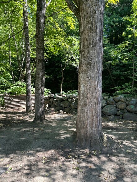 More Photos Of 525 Main St, Wilton Storefront Retail Residential For Lease