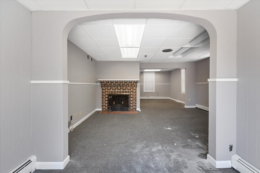 More Photos Of 52 Highland St, Worcester Office For Lease