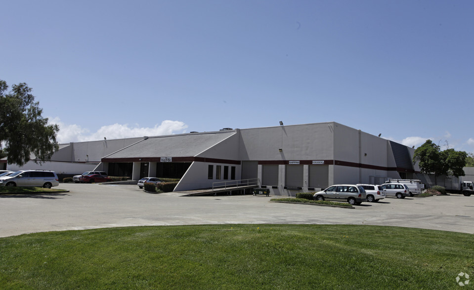 Primary Photo Of 30971-30991 San Clemente St, Hayward Distribution For Lease