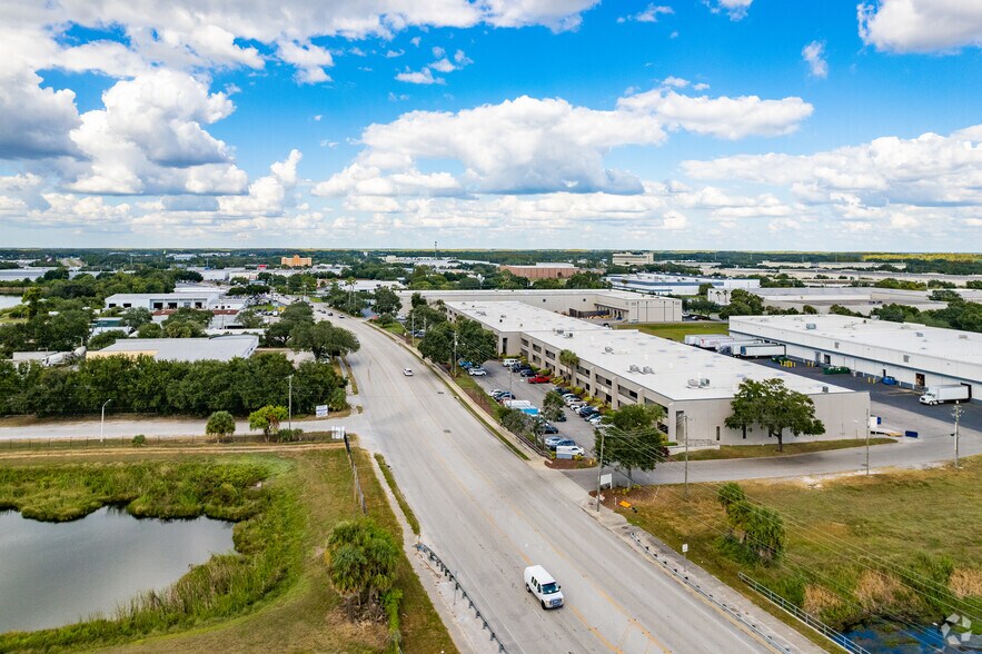 More Photos Of 7701-7739 Anderson Rd, Tampa Warehouse For Lease