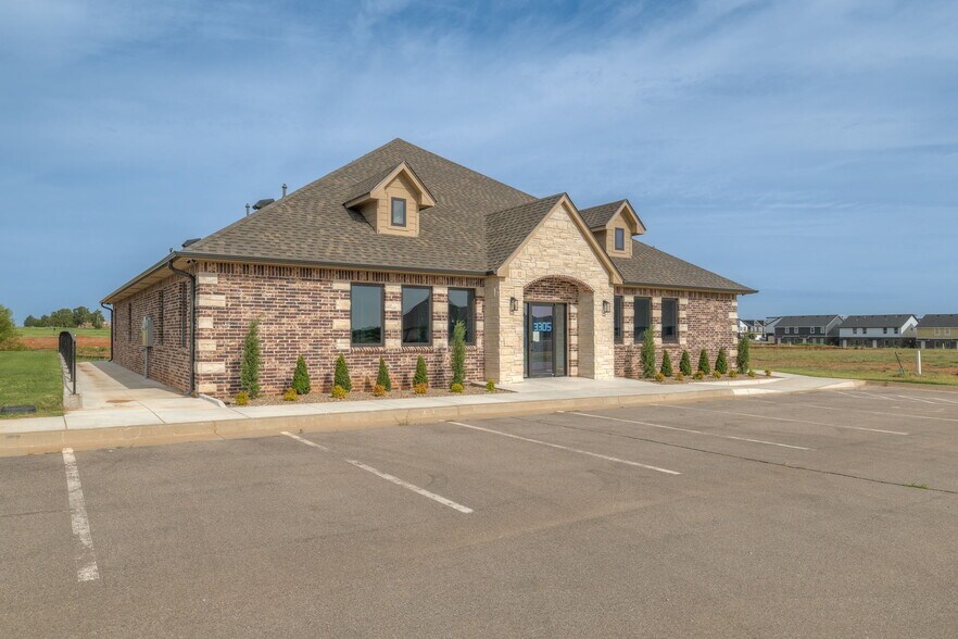 More Photos Of 3305 NW 192nd St, Edmond Healthcare For Sale