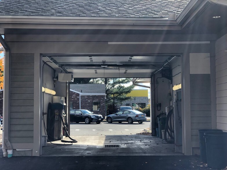 More Photos Of 560 Talcottville Rd, Vernon Freestanding For Sale