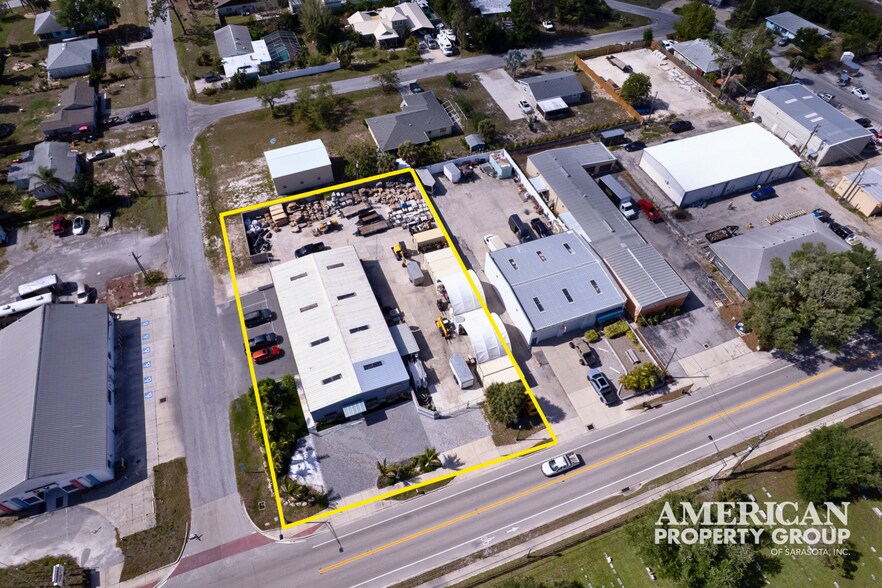 More Photos Of 520 Colonia Ln E, Nokomis Showroom For Sale