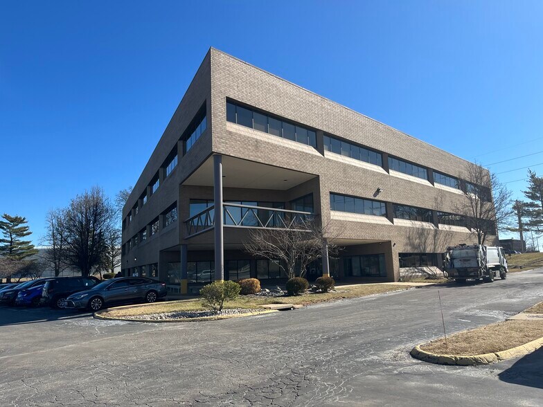More Photos Of , Creve Coeur Office For Sale
