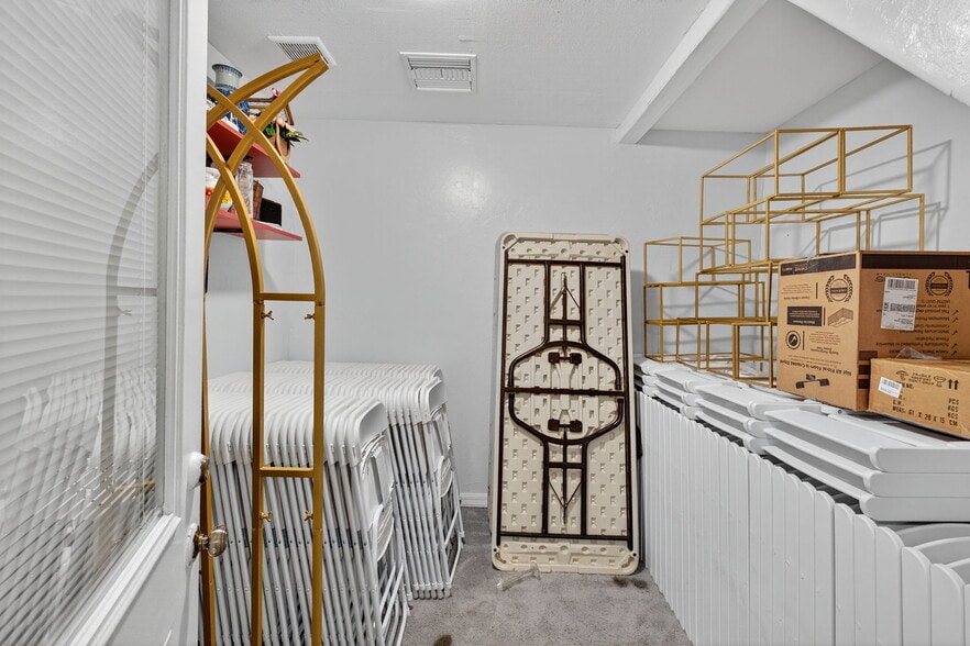 More Photos Of 237 E Plymouth Ave, Deland Freestanding For Sale