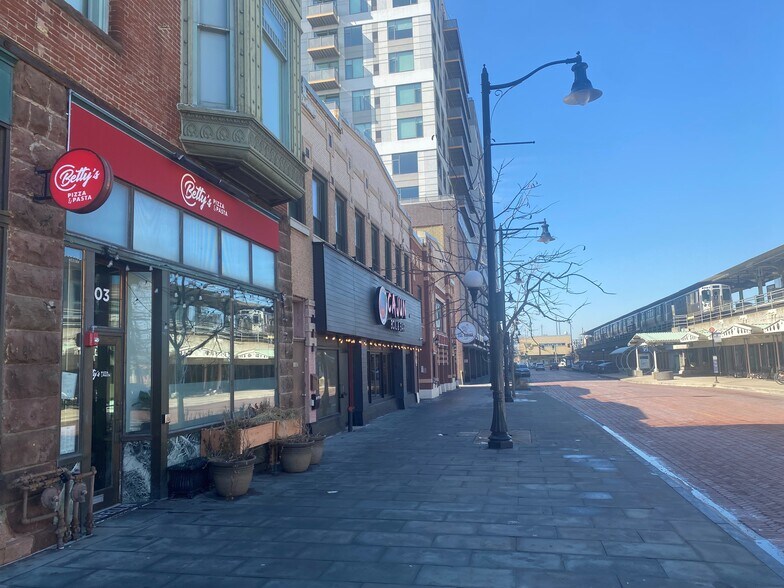 More Photos Of 1101-1103 S Blvd, Oak Park, Oak Park General Retail For Sale