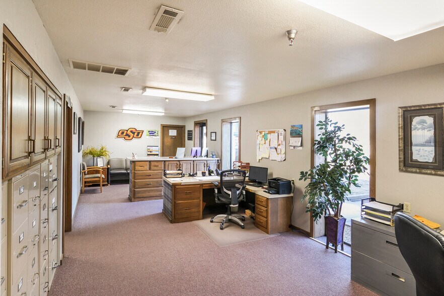 More Photos Of 2005 E 6th Ave, Stillwater Industrial For Sale