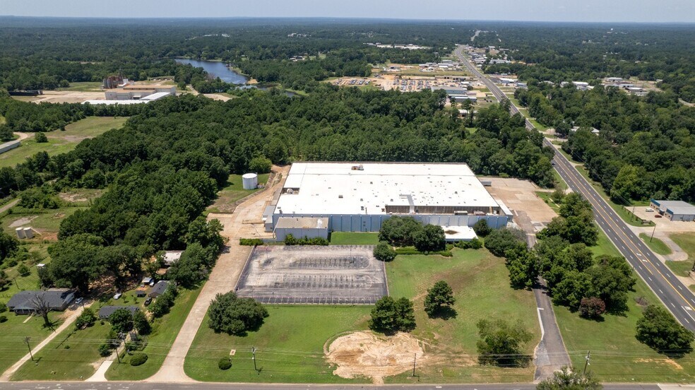 Primary Photo Of 1001 Fisher Rd, Longview Warehouse For Lease