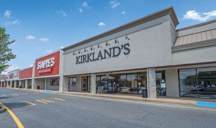 More Photos Of 1001 N DuPont Hwy, Dover Unknown For Lease