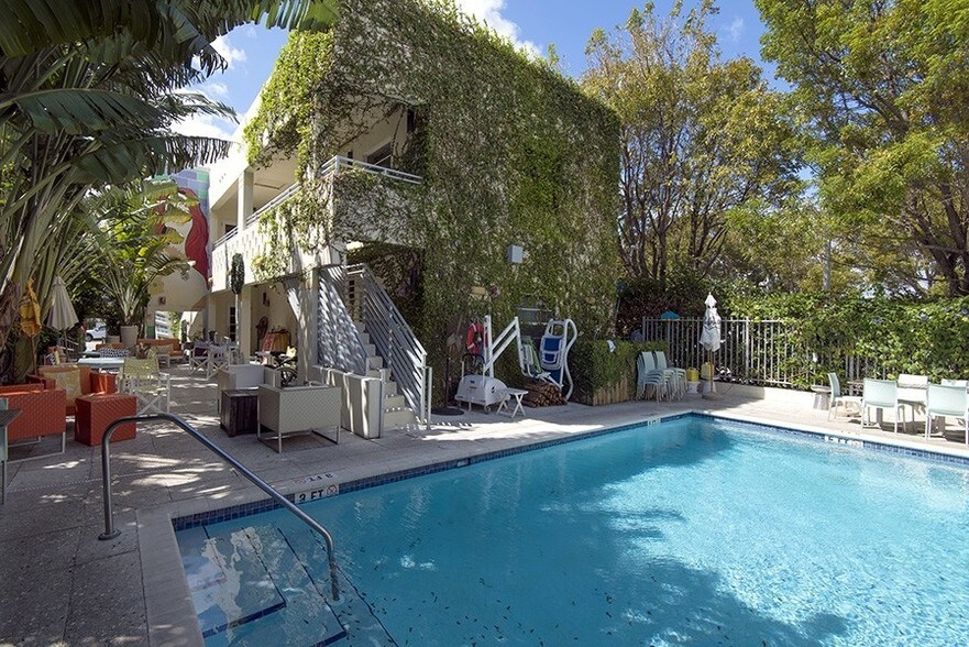 More Photos Of 7337 Harding Ave, Miami Hotel For Lease