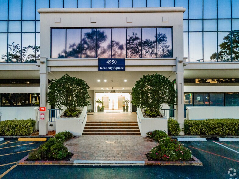 More Photos Of 4950 W Kennedy Blvd, Tampa Office For Lease