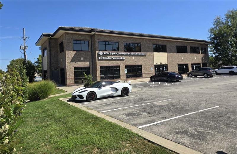More Photos Of 6885 W 151st St, Overland Park Medical For Lease