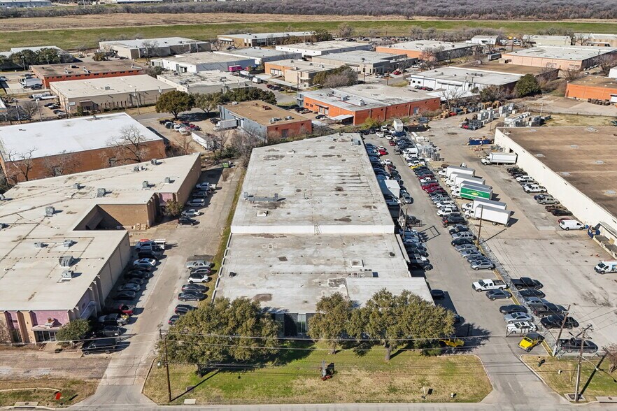 More Photos Of 1365 Regal Row, Dallas Distribution For Sale