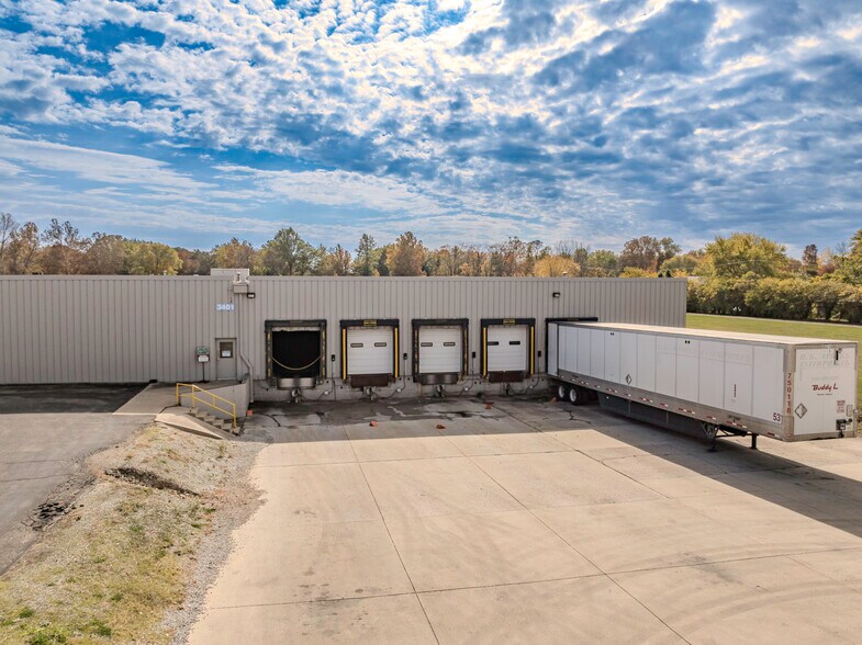 More Photos Of 3401 W 8th St, Muncie Warehouse For Sale