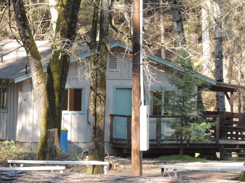 More Photos Of 15960 Bottle Rock Rd, Cobb Hotel For Sale