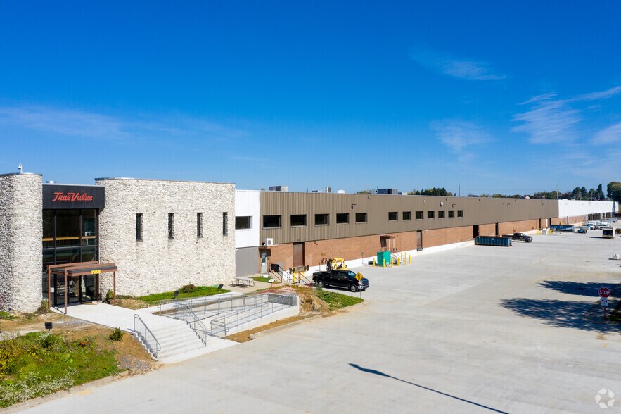 Primary Photo Of 7058 Snowdrift Rd, Allentown Distribution For Lease