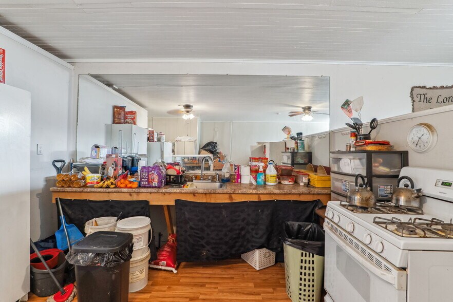 More Photos Of 462-470 2nd Ave, Troy Storefront Retail Residential For Sale