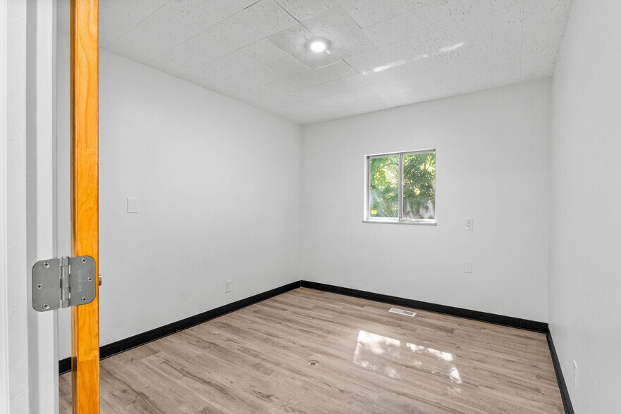 More Photos Of 2532 Spring Arbor Rd, Jackson Medical For Sale