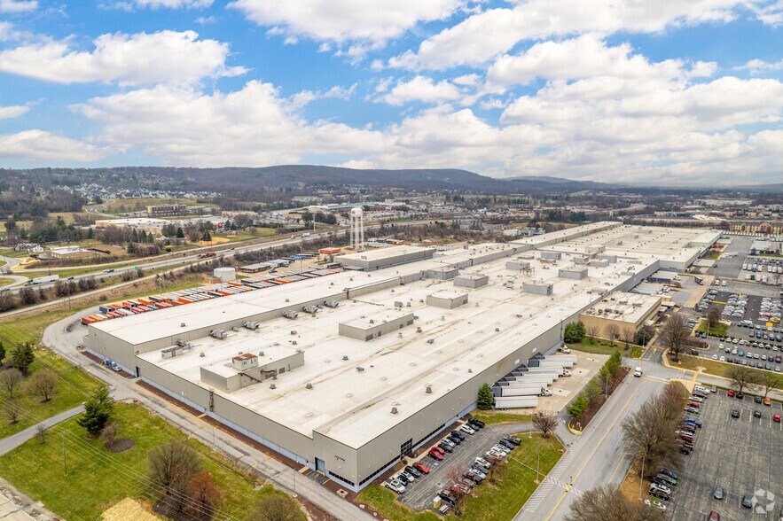 More Photos Of 301 Butterfly Commons Dr, York Manufacturing For Lease