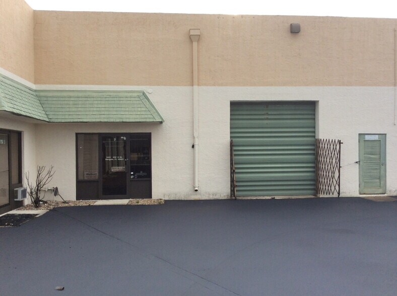 More Photos Of 5431 NW 15th St, Margate Service For Lease