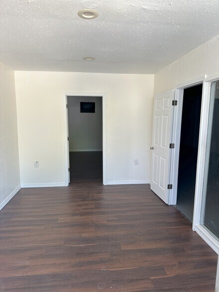 More Photos Of 3214-3218 Lenox Ave, Jacksonville Service For Lease
