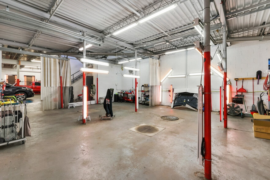 More Photos Of 3001 E Platte Ave, Colorado Springs Service For Sale