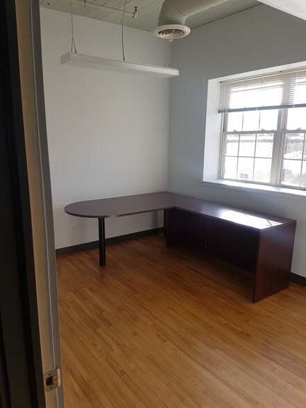 More Photos Of 264 Botsford St, Moncton Office For Lease