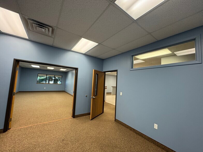 More Photos Of 510 S Maple Rd, Ann Arbor Office For Sale