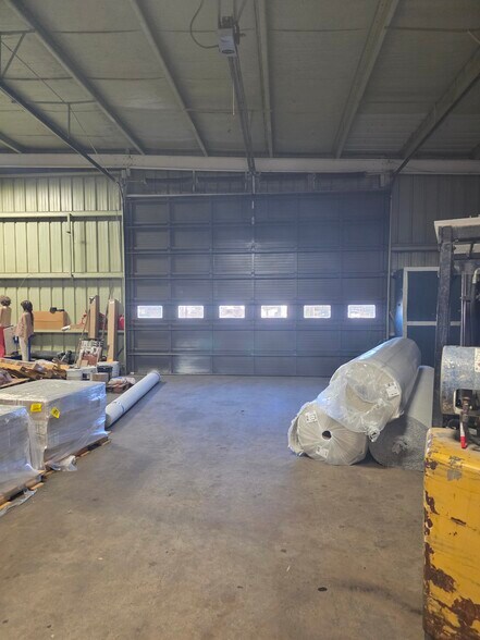 More Photos Of 1915 N Brazosport, Freeport Service For Sale