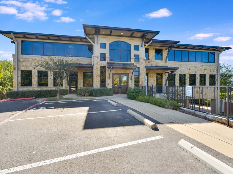 More Photos Of 3 Lakeway Centre Ct, Austin Medical For Lease