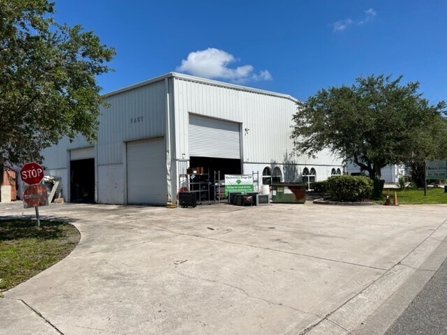 More Photos Of 6102 24th St E, Bradenton Warehouse For Lease