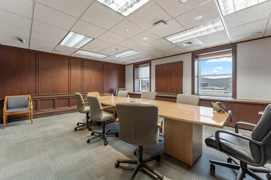 More Photos Of 1 W Market St, Corning Office For Lease