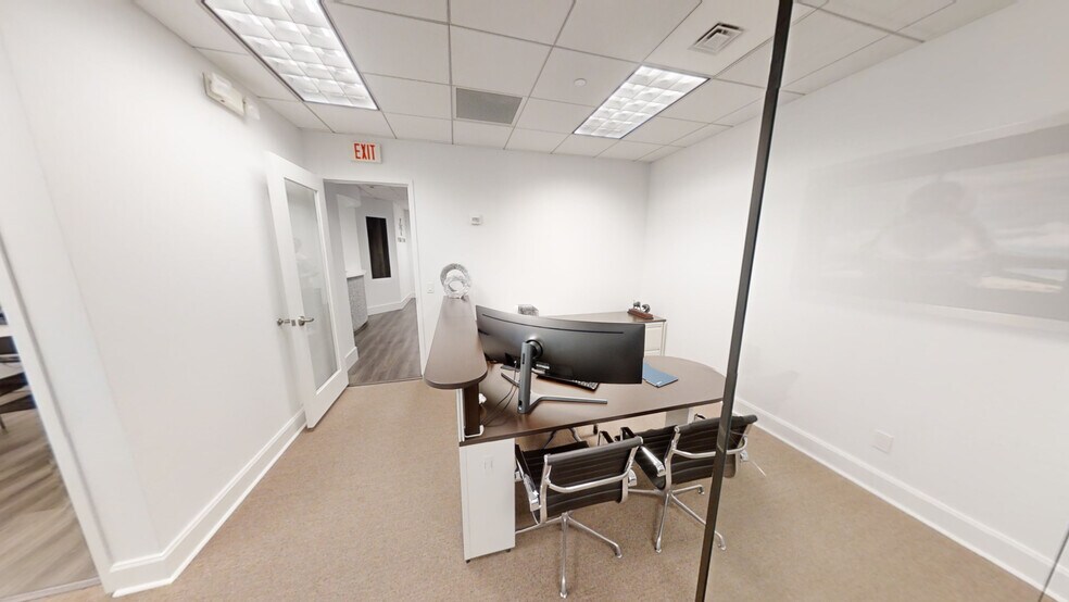 More Photos Of 175 SW 7th St, Miami Medical For Lease