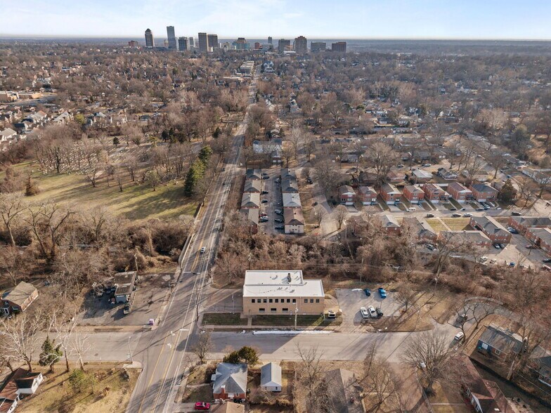 More Photos Of 1001-1031 North and South Rd, University City Apartments For Sale