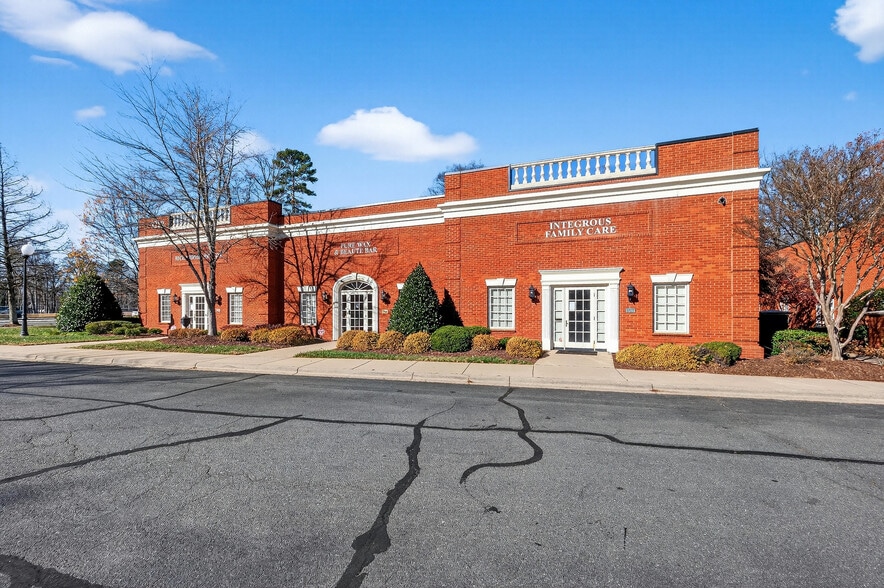 More Photos Of 3210 Prosperity Church Rd, Charlotte Office For Sale