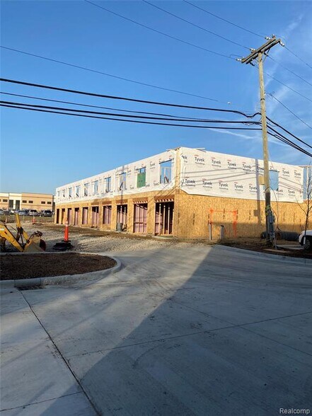 More Photos Of 1251 E Woodward Heights Blvd, Hazel Park Apartments For Sale