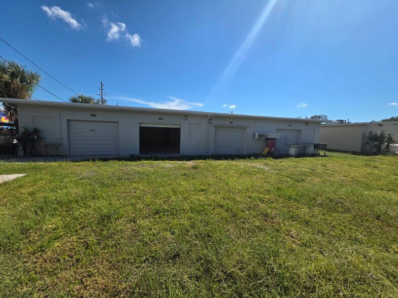 More Photos Of 4903 8th Ave S, Gulfport Warehouse For Lease
