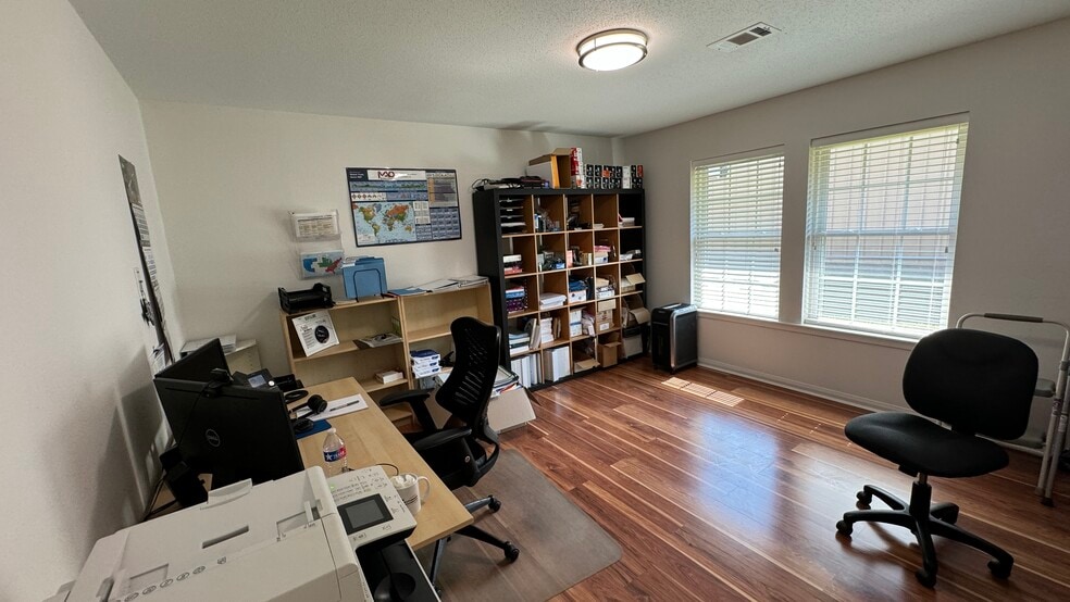 More Photos Of 25203 Kelly Rd, Porter Warehouse For Lease