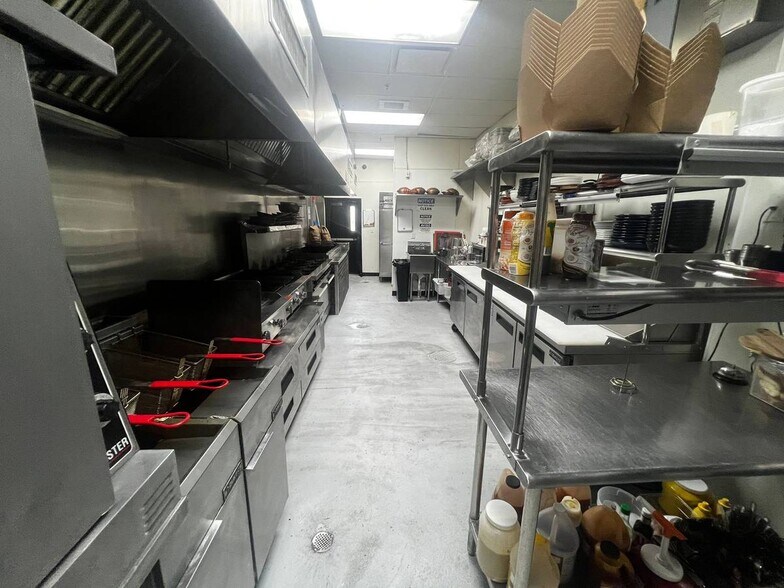 More Photos Of 50-56 Norfolk St, Newark Apartments For Lease