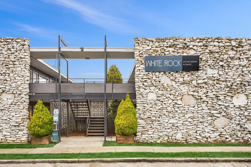 More Photos Of 5416 S M St, Tacoma Apartments For Sale