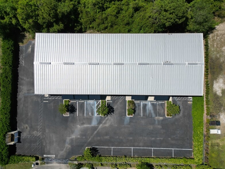 More Photos Of 104 Liberty Center Pl, Saint Augustine Warehouse For Lease