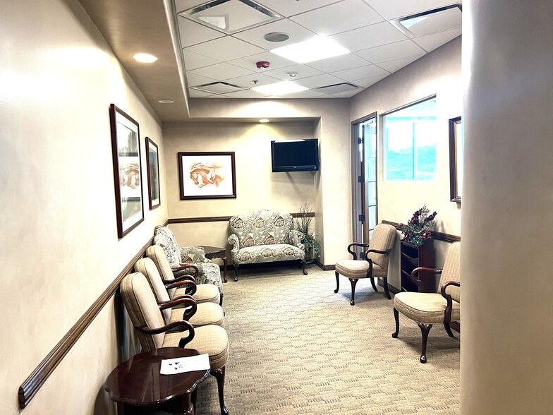 More Photos Of 555 Marin St, Thousand Oaks Office For Sale