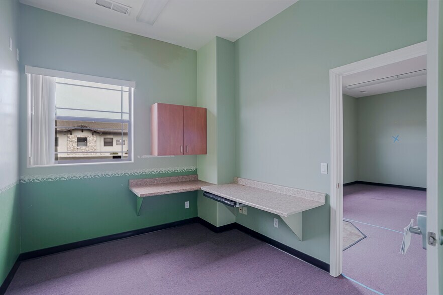 More Photos Of 3107 Clearwater Dr, Prescott Office For Sale