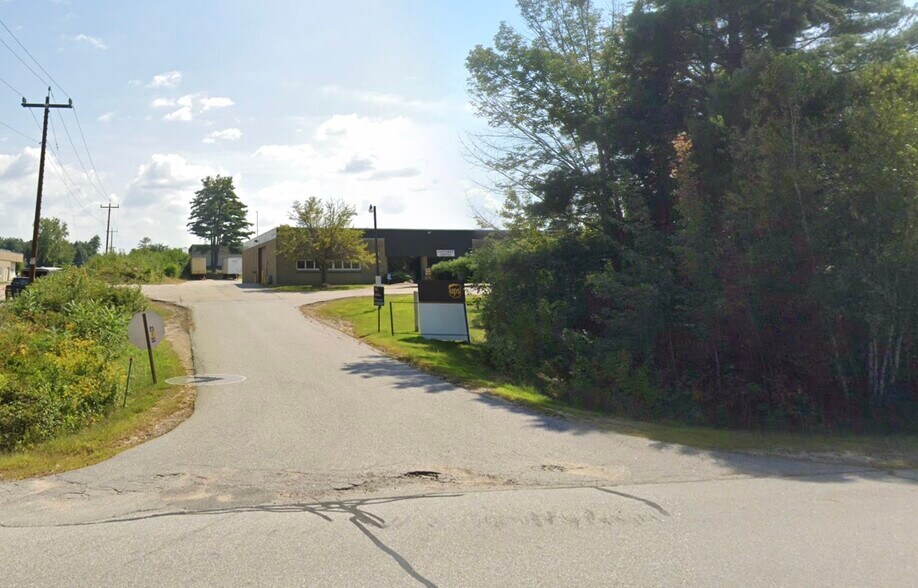 More Photos Of 28 Lexington Dr, Laconia Industrial For Lease