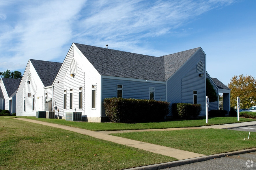 More Photos Of 12725 Mcmanus Blvd, Newport News Medical For Lease