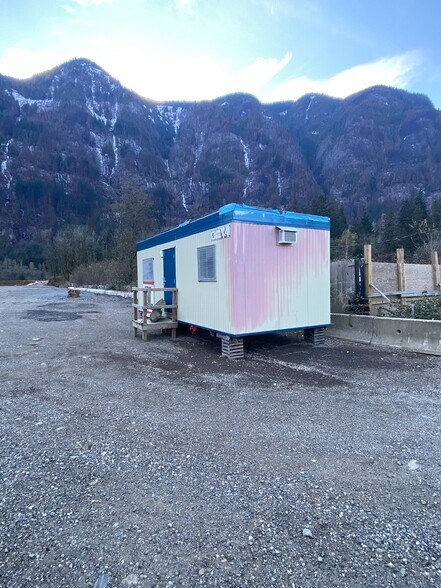 More Photos Of 61934 Estell Rd, Hope Land For Lease