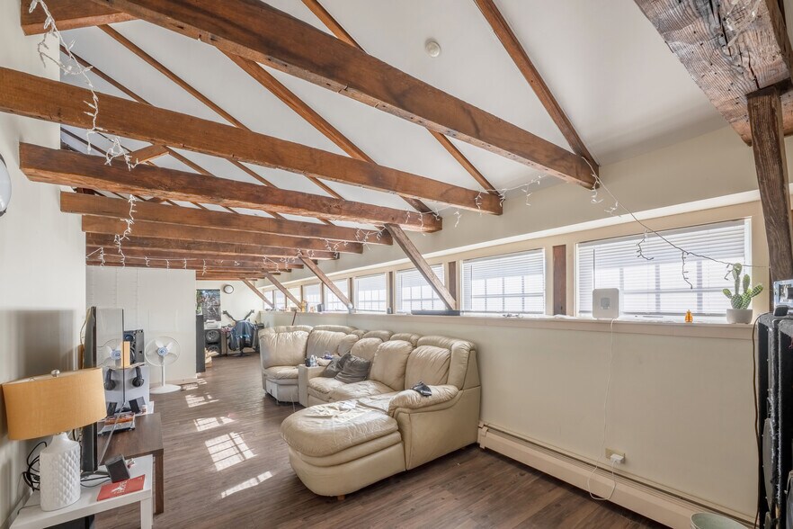 More Photos Of 332 Canonchet Rd, Rockville Apartments For Sale