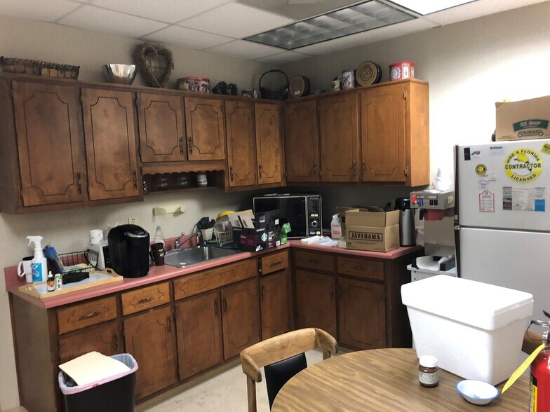 More Photos Of 90 Almon Rd, Covington Industrial For Sale