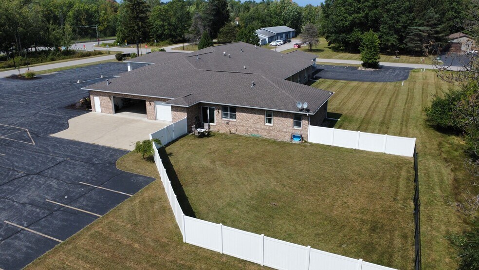 More Photos Of 209 Entrepreneur Dr, Saint Charles Funeral Home For Lease